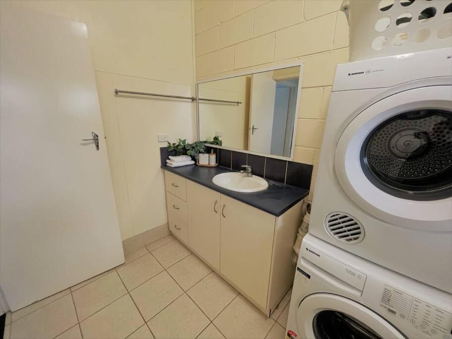 אספראנסה Three Palms Apartments Unit 2 מראה חיצוני תמונה